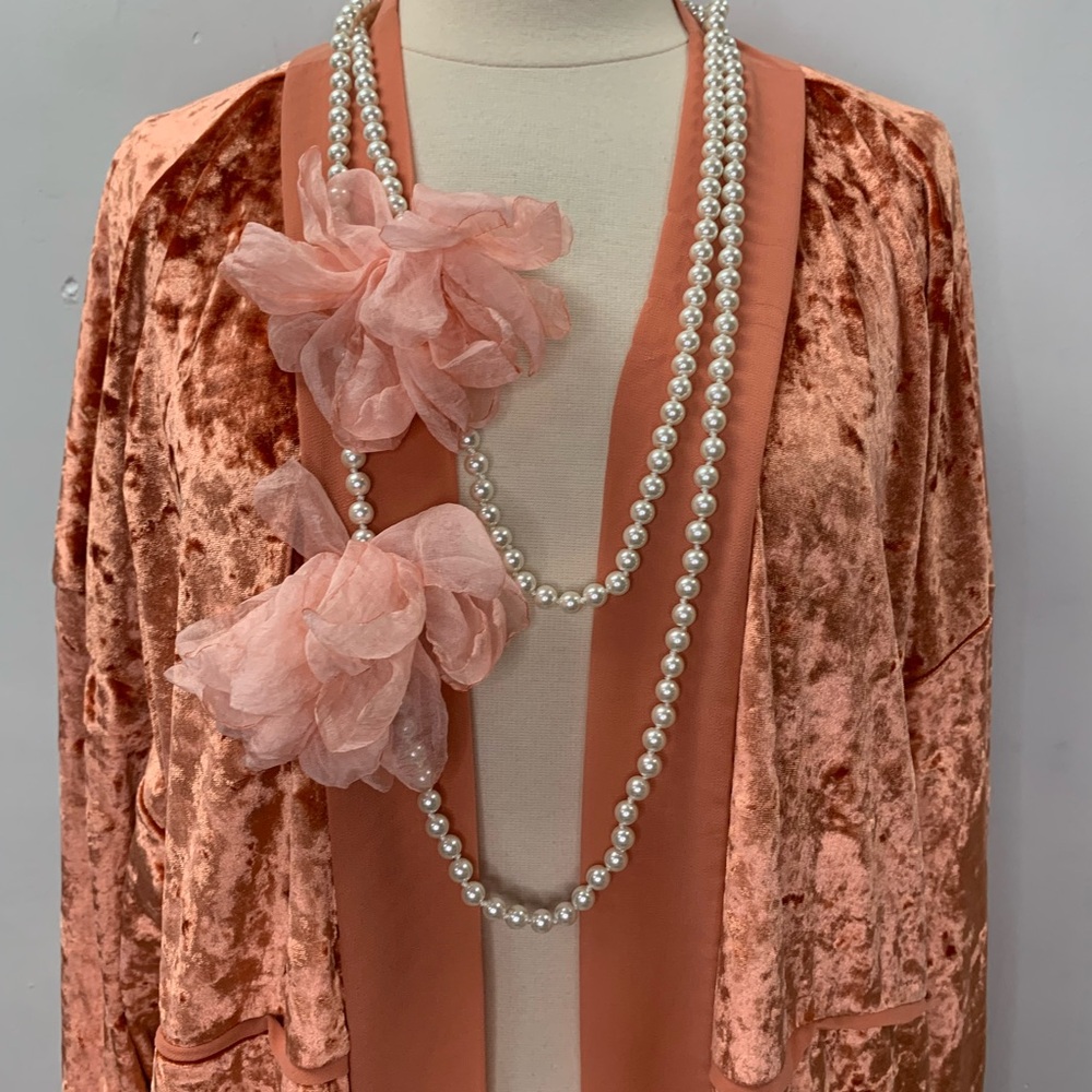 Nwt Faux Pearl Necklace with fabric 3D Flowers bohemian fairy cottage